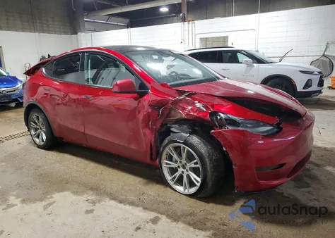 2024 Tesla Model Y из США, поврежденный, VIN 7SAYGDEE2RF032735